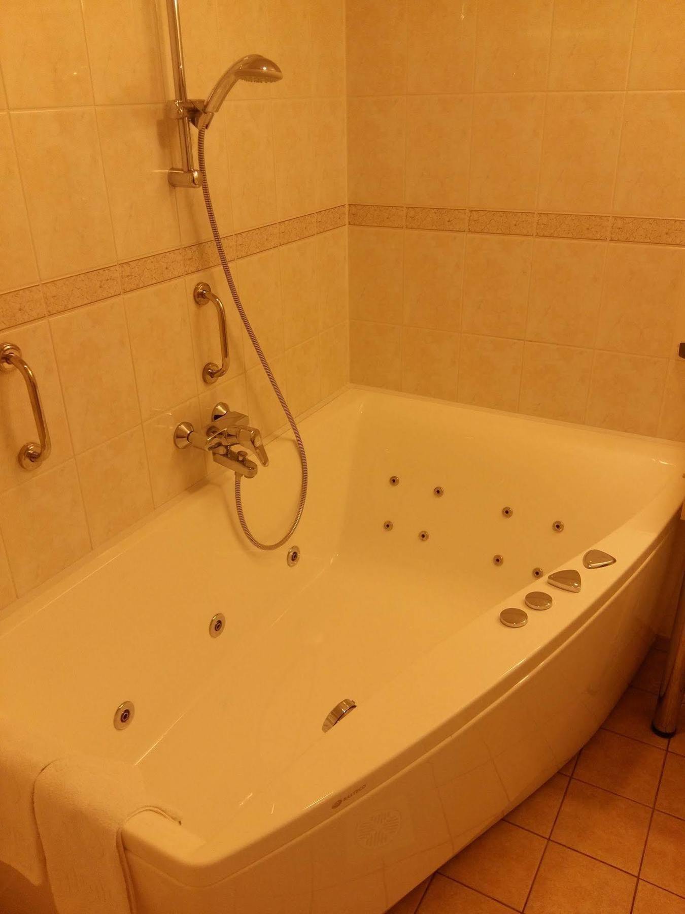 Barclay Hotel Tartu Extérieur photo